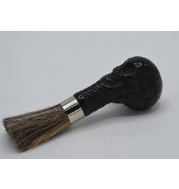 . brush skull  black