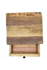 . Houten ladekast met 4 laden