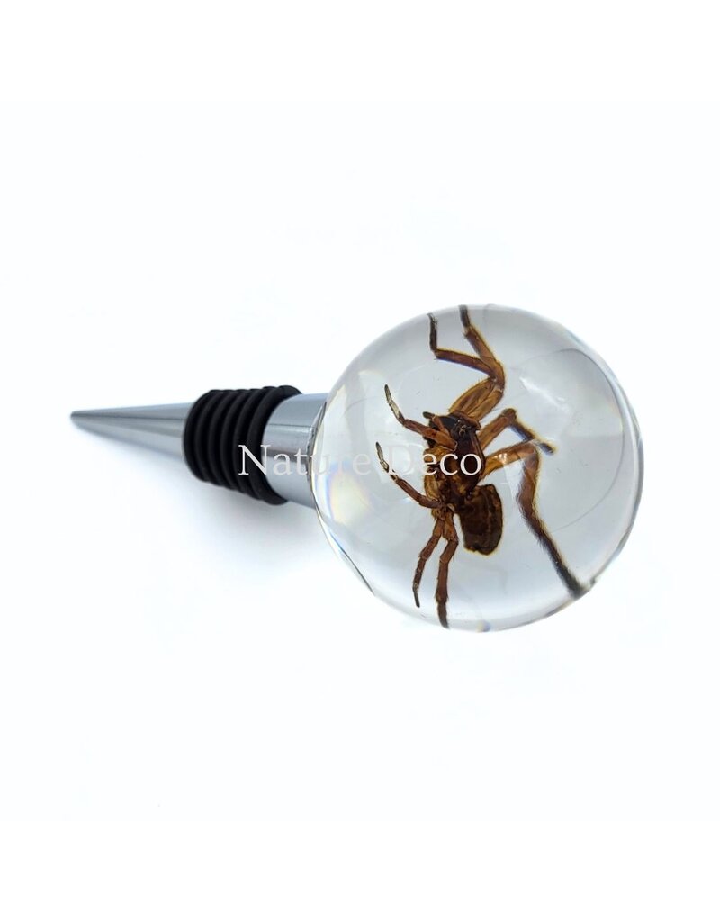 . Spider wine stopper in resin "sphere"