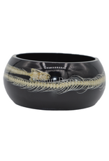 . Armband met slang in hars zwart