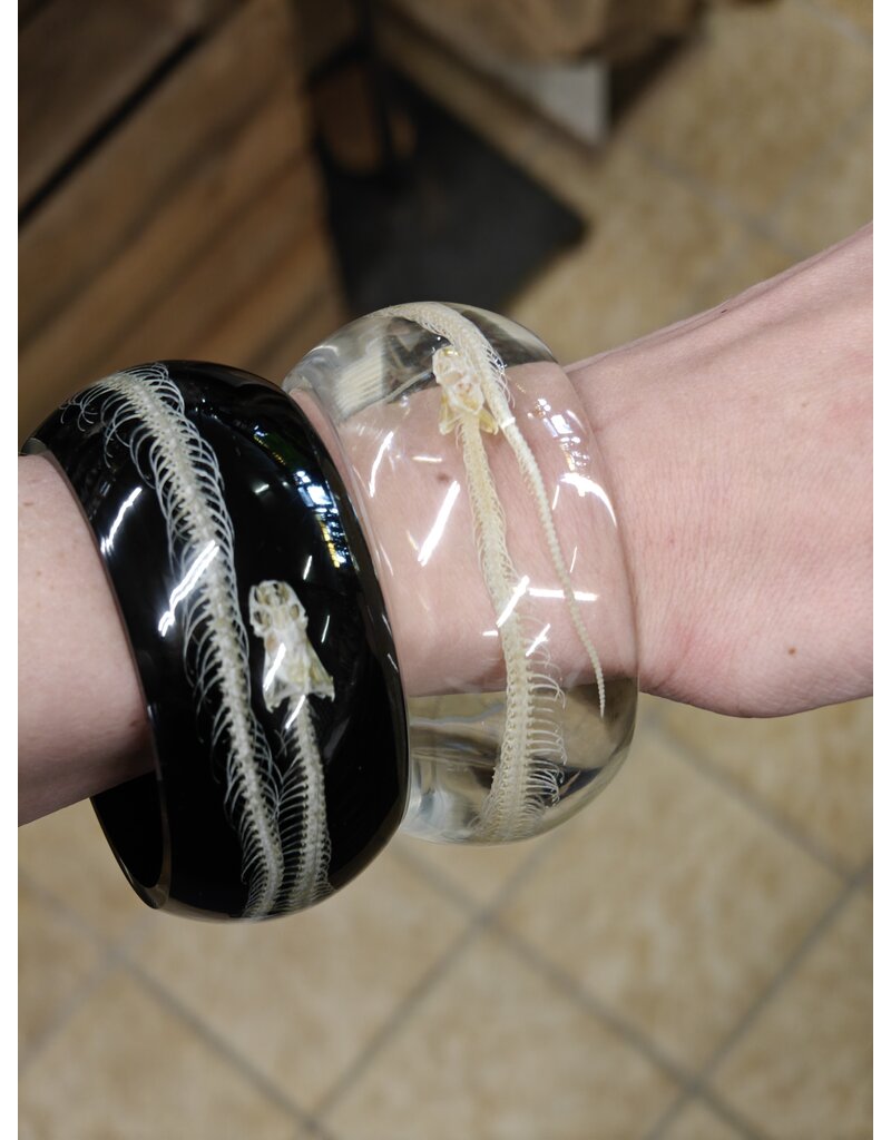 . Snake bracelet in resin clear