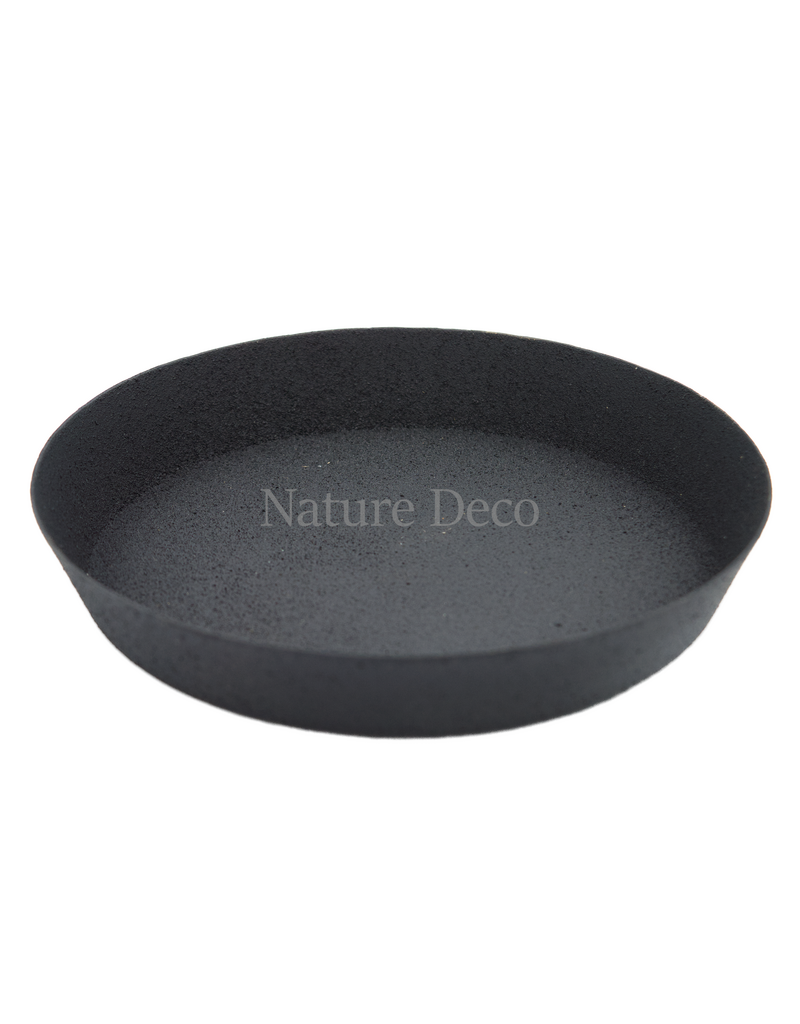 . Round metal bowl 12 x 12 x 2 cm