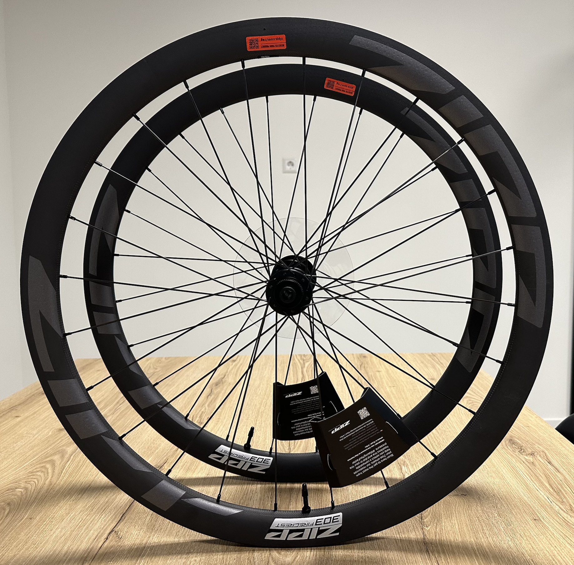 Zipp 303 Firecrest Tubeless Disc Brake Wielset | Bestel met