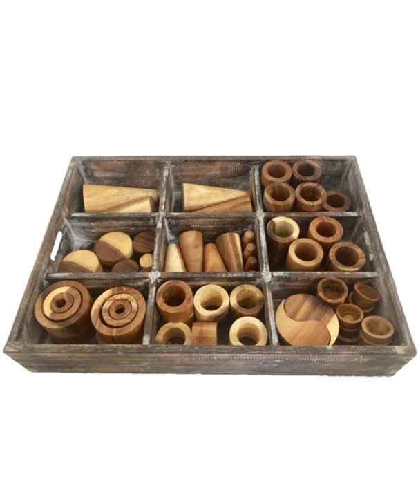 Papoose Toys Papoose Toys - Houten Sorteerbak XL + Natuurlijke Loose Parts (72-delig) - Ready to Play