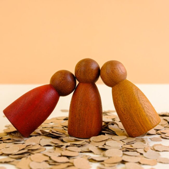 Grapat - Houten Nins Poppetjes - Warme kleuren- Donker (set van 3)
