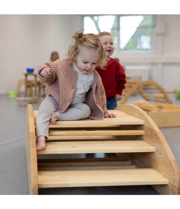 Basisgemeinde Basisgemeinde - Schommelboot - Klimtrap