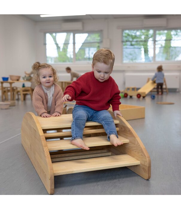 Basisgemeinde Basisgemeinde - Schommelboot - Klimtrap