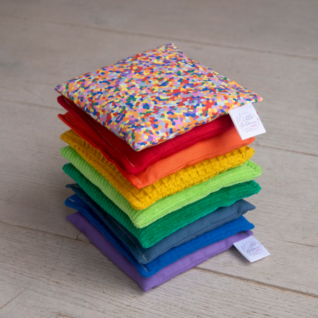 Little Botanic label - Sensorische pittenzakjes - Regenboog (8-delig) + Super Confetti