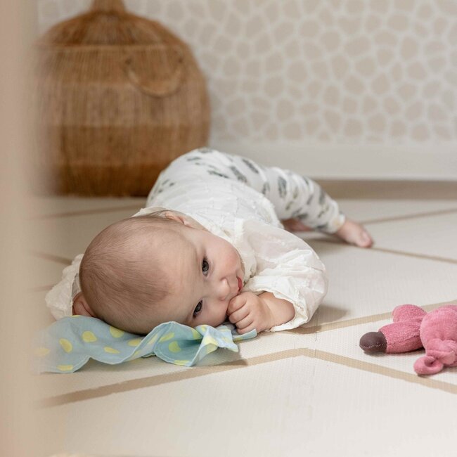 JUTTER & Co. || Ready to Play  Speelpakket - Pikler Baby Mandje