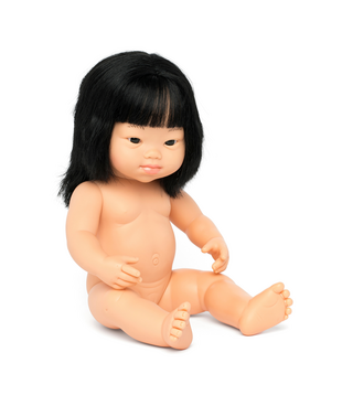 Pop Meisje Aziatisch met Syndroom van Down (38 cm)