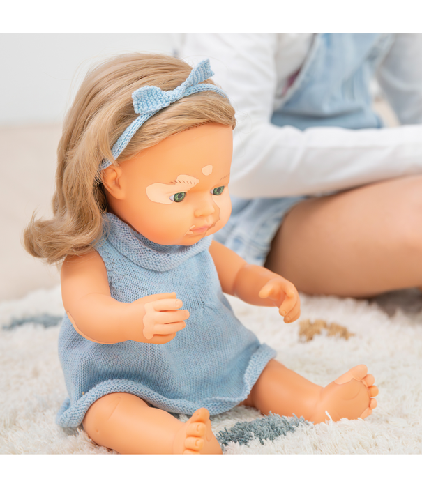 Miniland Miniland - Pop Meisje Europees met Vitiligo (38 cm)