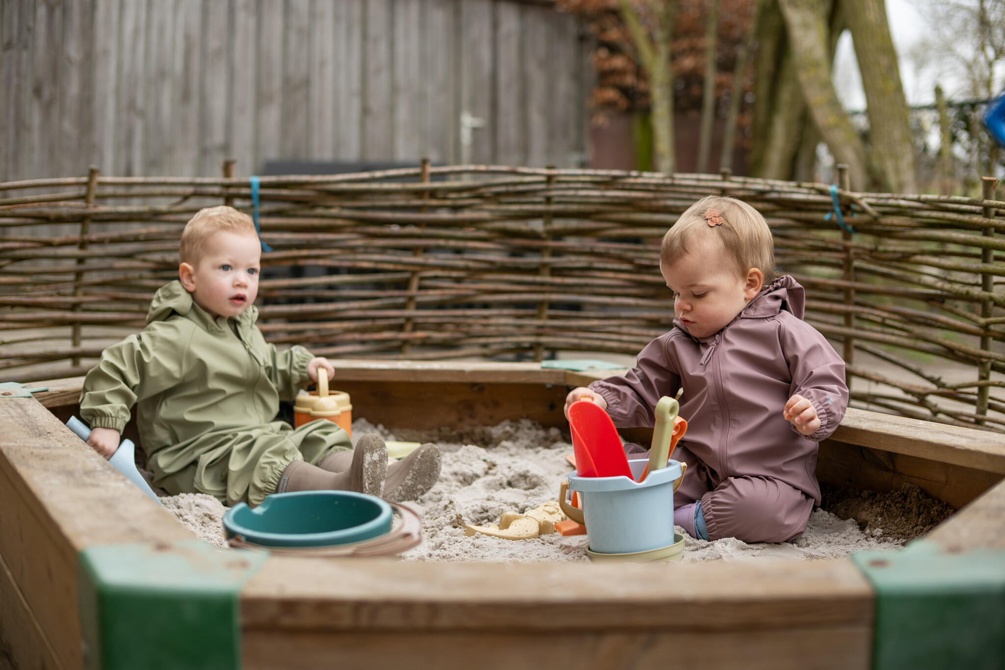 Zand- en waterspel voor kinderopvang en BSO || Ontdekkend spelen met JUTTER & Co.
