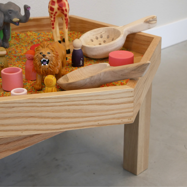 Kids By Design - Zeshoekige Activiteiten Tafel met Rand Eiken - BSO H 58 cm