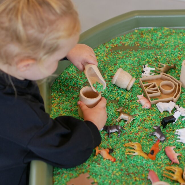 JUTTER & Co. || Ready to Play Speelpakket met Speelrijst - Tuff Tray Peuter/Kleuter 'de Boerderij'
