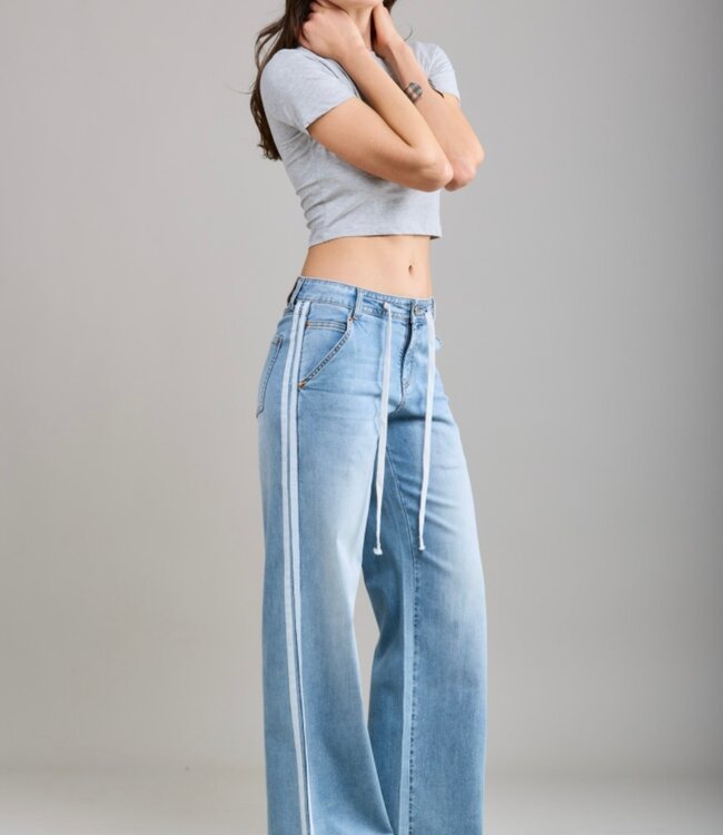 TOXIK3 Broek JEANS JOGGER WHITE STRIPE TOXIK3 LIGHT DENIM Z033-1