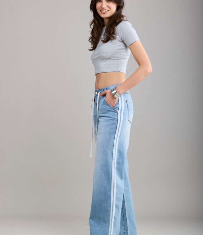 TOXIK3 Broek JEANS JOGGER WHITE STRIPE TOXIK3 LIGHT DENIM Z033-1