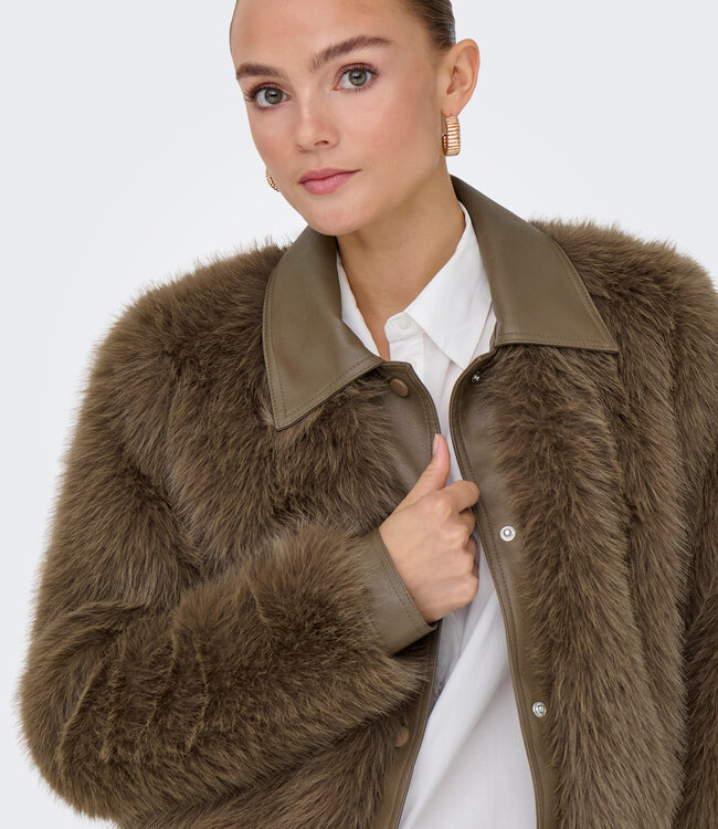 ONLY Jas YUMI FAUX ONLY MOUNTAIN TRAIL