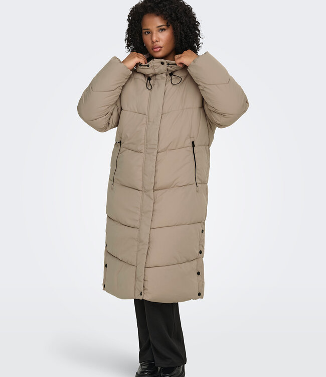 ONLY CARMAKOMA Jas MAGGI LONG PYFFER ONLY CARMAKOMA LIVER MINK