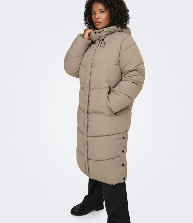 ONLY CARMAKOMA Jas MAGGI LONG PYFFER ONLY CARMAKOMA LIVER MINK