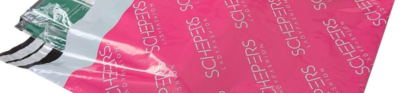 Opvallen in stijl: Schepers Lady Fashion kiest voor cyclamenkleurige verzendzakken