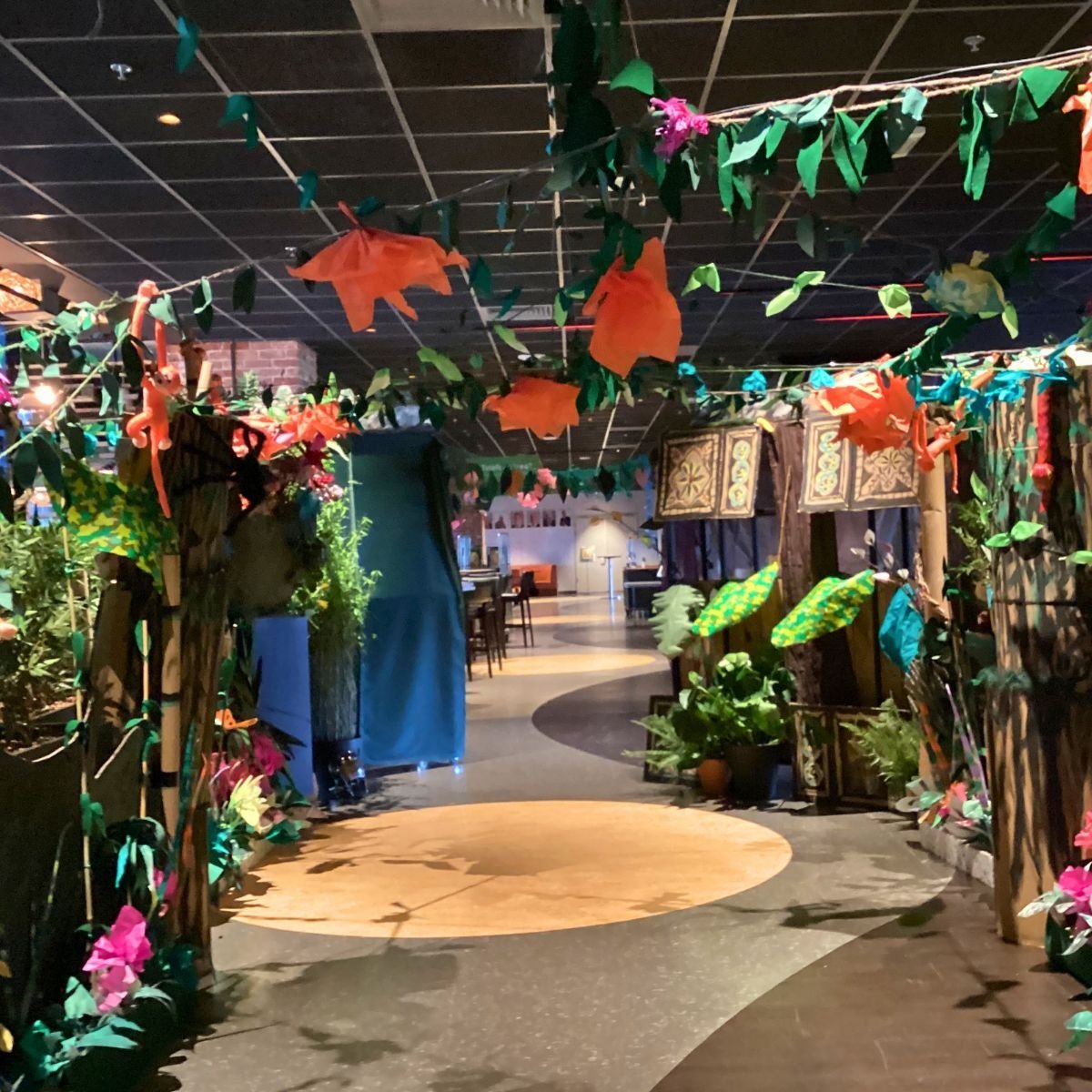 Jungle van opvulpapier creatief project Aveleijn