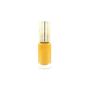 Color Riche Nagellak - 143 Suite 702
