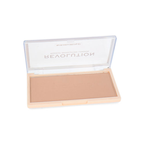 Makeup Revolution Matte Base Pressed Powder - P7 (licht beschadigd doosje)