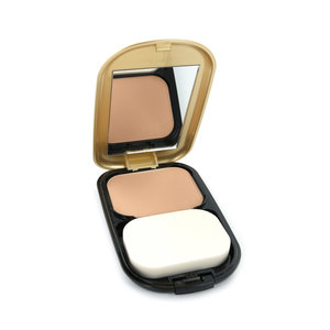 Facefinity Compact Foundation - 002 Ivory