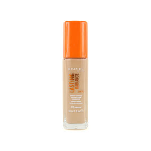 Lasting Radiance Foundation - 070 Porcelain