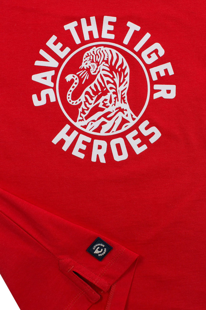 Common Heroes Rood t-shirt