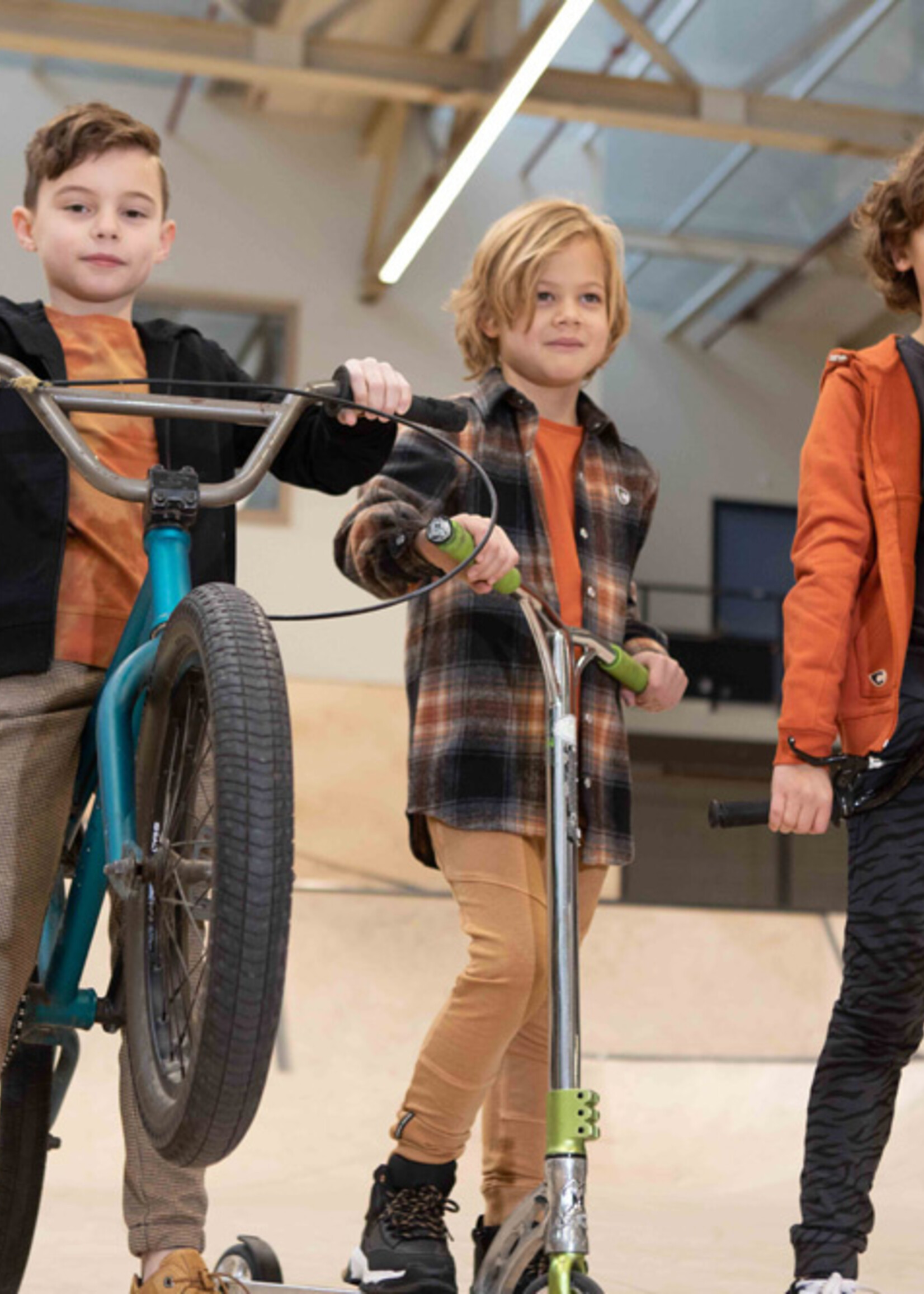 Common Heroes T-shirt l.m. antraciet Mountain