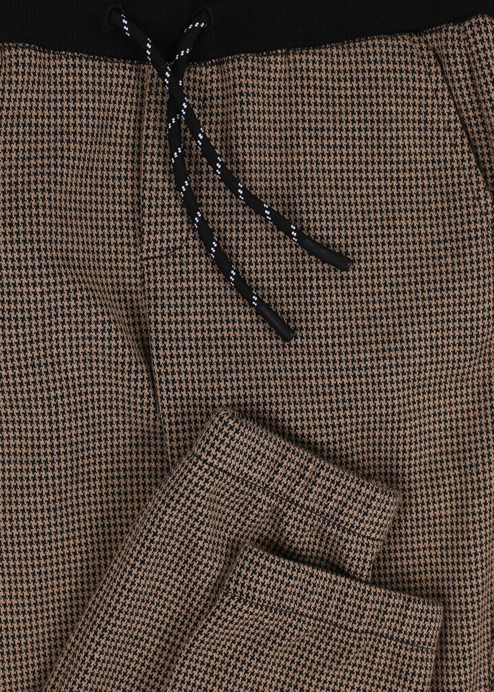 Common Heroes 2232-8645-374