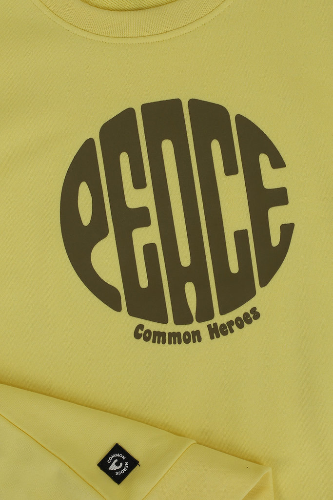 Common Heroes Crewneck sweater geel