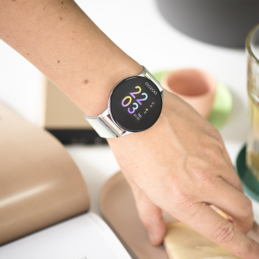 Oozoo smartwatch q 00116 hotsell