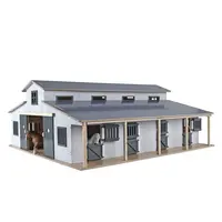 Kids Globe Pferdestall mit 7 Boxen und Weide 1:24