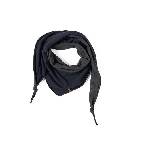 Nixnut Nixnut | Triangle Scarf | Night Antracite sjaal Nixnut Nixnut | Triangle Scarf | Night Antracite sjaal