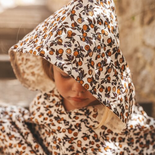 Salted Stories Salted Stories | Hooded poncho Steve | Orange Shortbread