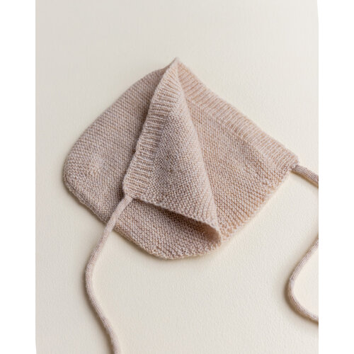 Hvid Hvid | Newborn bonnet | Wollen mutsje sand