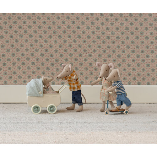 Maileg Maileg | Kinderwagen met Baby Muis Mint Maileg Maileg | Kinderwagen met Baby Muis Mint