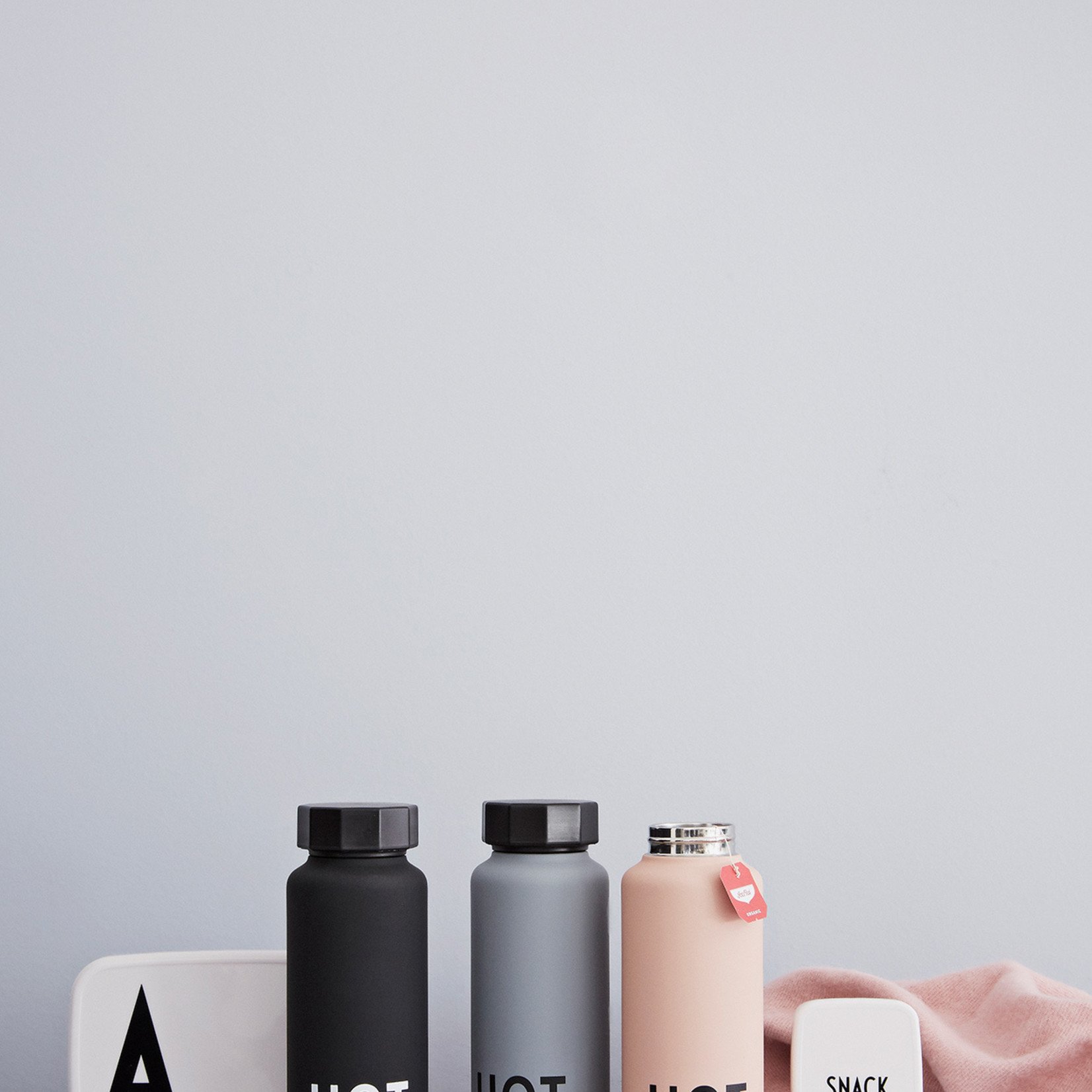 Design Letters Thermo Insulated Bottle Black Hot