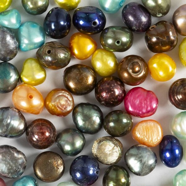 Zoetwaterparels, d 5-6 mm, gatgrootte 0,5 mm, parelmoer kleuren, 60 stuk/ 1 doos