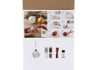 DIY kits, glitter