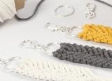 Sleutelhangers en badges