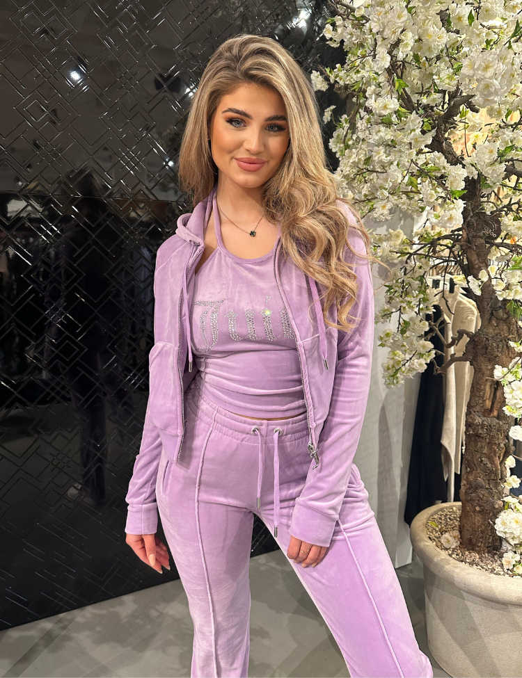 ブリヤンテス・レッド JUICY COUTURE ジューシークチュール レディース カジュアルパンツ ボトムス Velour Pants ジューシークチュール パンツ