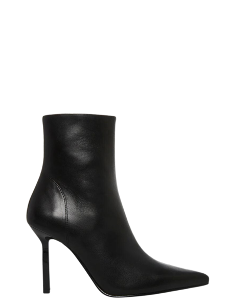 Steve Madden Iyanna Bootie - Black Leather