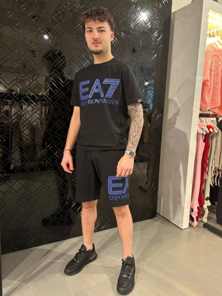 EA7 EA7 Logo Print T-Shirt - Black/Blue