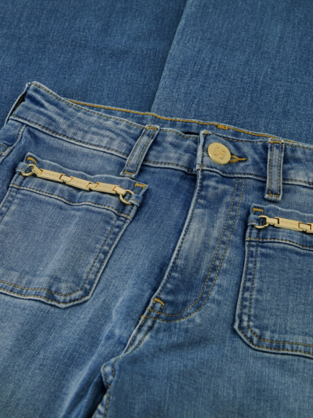 Nikkie Kyoto Blue Jeans - Mid Blue Nikkie Nikkie Kyoto Blue Jeans - Mid Blue