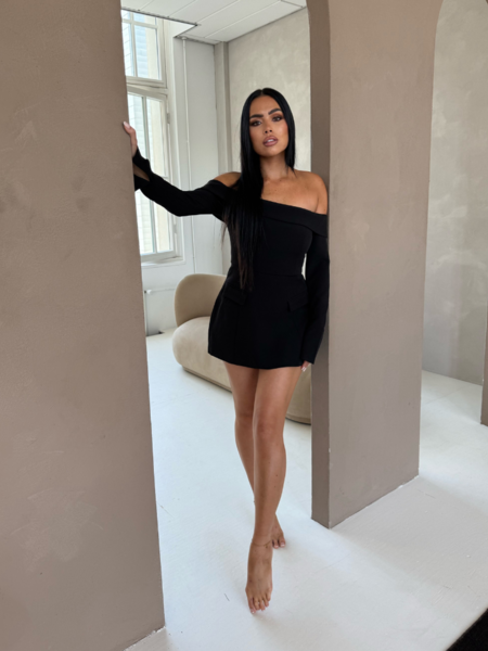 Unique The Label Unique The Label Emily Dress - Deep Black Unique The Label Emily Dress - Deep Black