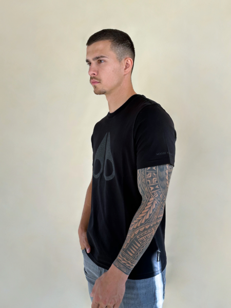 Moose Knuckles Men Chamblee Leaf Tee - Black Moose Knuckles Moose Knuckles Men Chamblee Leaf Tee - Black