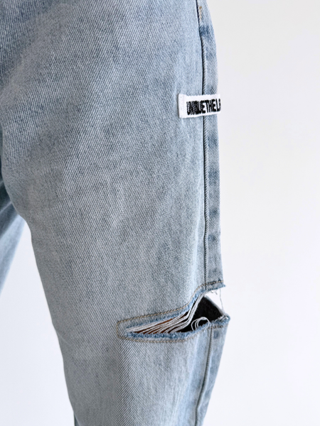 Unique The Label Remi Mid Waist Jeans - Licht Blauw